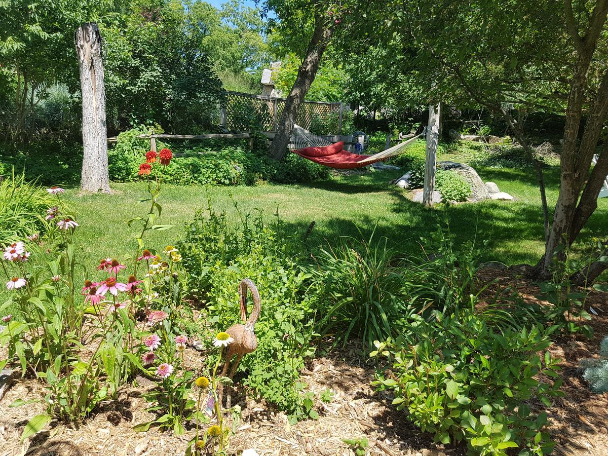 Les Trois Erables Boutique Inn Wakefield Bagian luar foto