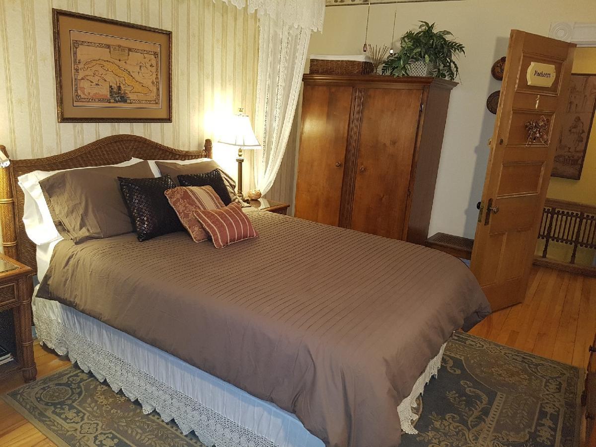 Les Trois Erables Boutique Inn Wakefield Bagian luar foto