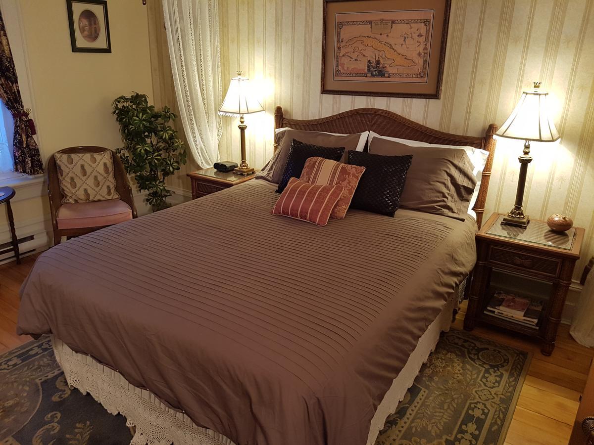 Les Trois Erables Boutique Inn Wakefield Bagian luar foto
