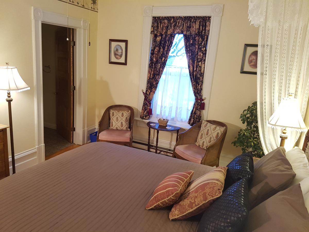 Les Trois Erables Boutique Inn Wakefield Bagian luar foto